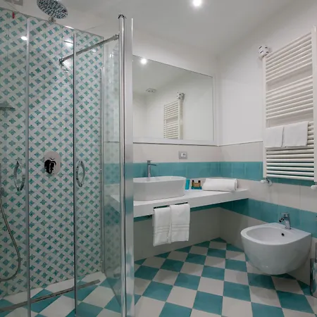 Hotel Nice מלון