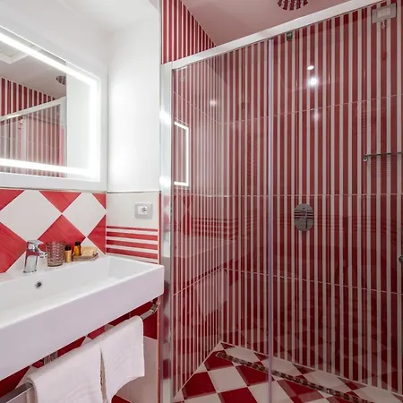 Hotell Hotel Nice 3*